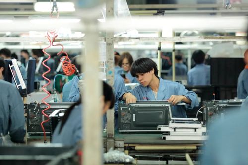 当工厂迁往越南,中国外贸靠什么活下去
